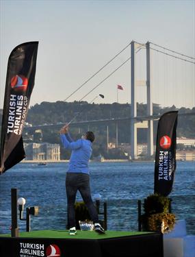 Turkish Airlines провела гольф-турнир в городе двух континентов