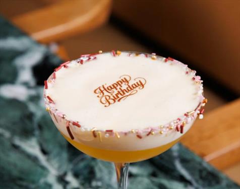 Праздничный коктейль в день рождения - от отеля Mövenpick