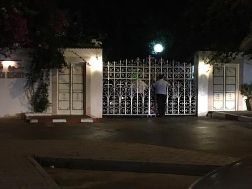 В Тунисе туристов Thomas Cook взял в заложники персонал отеля