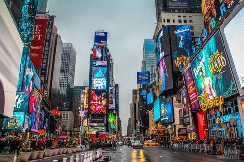 Нью-Йорк принимает в 8 раз больше туристов, чем С-Петербург