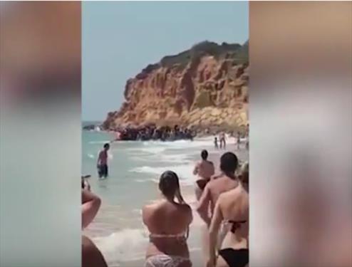 Мигранты из Марокко высадились на пляж отеля Melia
