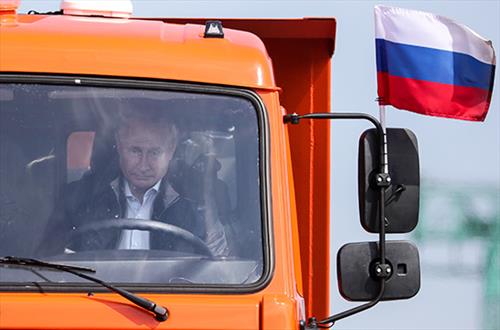 Автолюбители на Крымском мосту побьют рекорд Президента