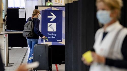 Является ли экспресс-тестирование на коронавирус в аэропортах просто «театром безопасности»?